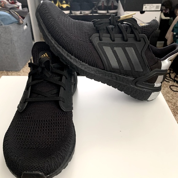 Selling - Adidas Ultraboost 20 (Size 9 US) - Picture 4 of 6
